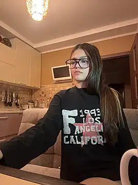 EmilyMonday online show from 02-24-26, 03:13