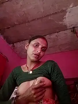 Snapshot of Juli_rathore chatting on 02-04-26, 07:47 Juli rathore online show from 02-04-26, 07:47