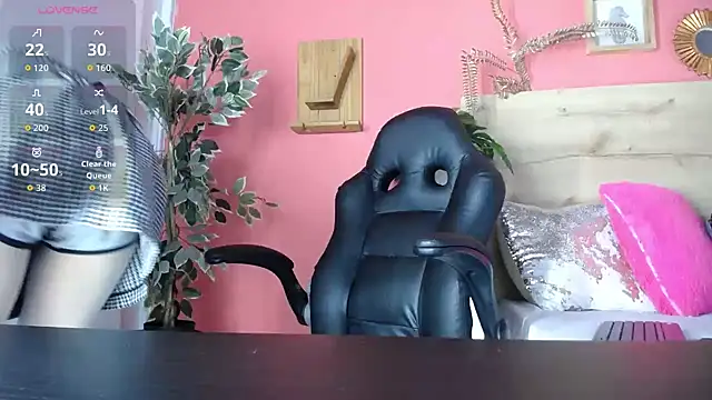 maria Turner1 online show from 04-21-26, 10:22