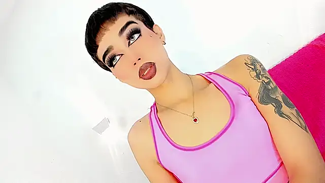 Snapshot of Miss-Saraii chatting on 02-04-26, 08:26 Miss-Saraii online show from 02-04-26, 08:26