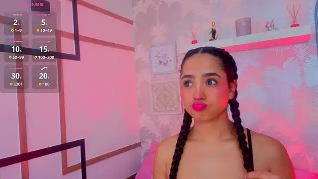 Snapshot of Emma_Thompssonn chatting on 05-02-26, 12:10 Emma Thompssonn online show from 05-02-26, 12:10