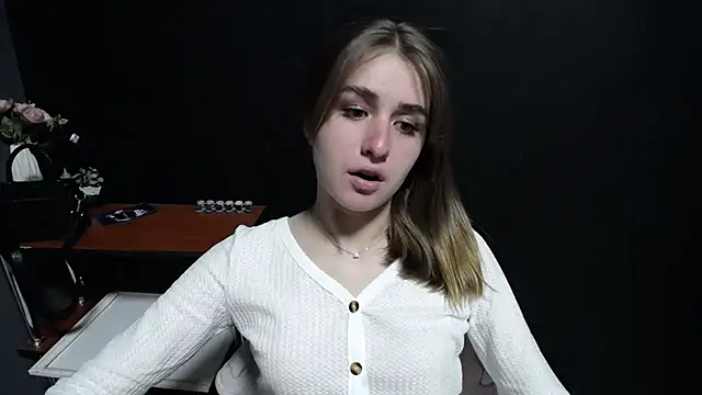 Sunny siren online show from 05-07-26, 01:58
