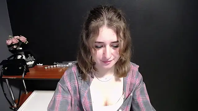 Snapshot of Sunny_siren chatting on 02-08-26, 02:26 Sunny siren online show from 02-08-26, 02:26