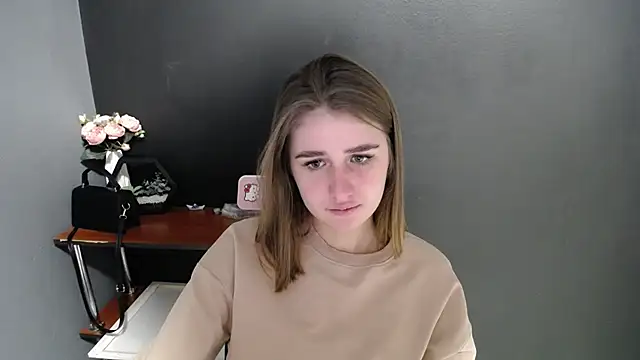 Snapshot of Sunny_siren chatting on 02-24-26, 01:34 Sunny siren online show from 02-24-26, 01:34