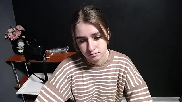 Snapshot of Sunny_siren chatting on 01-19-26, 01:15 Sunny siren online show from 01-19-26, 01:15