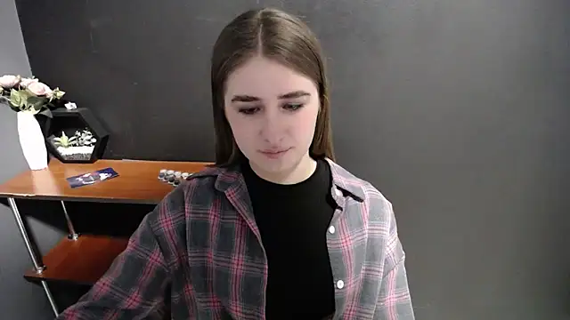Sunny siren online show from 04-21-26, 12:23