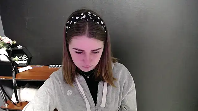 Sunny siren online show from 04-08-26, 12:17