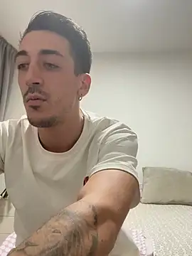 Snapshot of ANGELPRIVVT chatting on 01-15-26, 02:20 ANGELPRIVVT online show from 01-15-26, 02:20