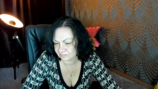 Snapshot of IrissMoon chatting on 06-08-26, 05:41 IrissMoon online show from 06-08-26, 05:41
