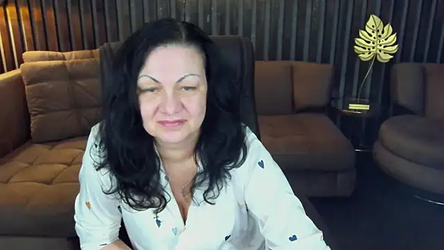 Snapshot of IrissMoon chatting on 04-26-26, 05:49 IrissMoon online show from 04-26-26, 05:49