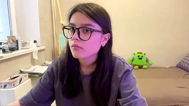 Snapshot of SaintMari chatting on 06-11-26, 02:25 SaintMari online show from 06-11-26, 02:25