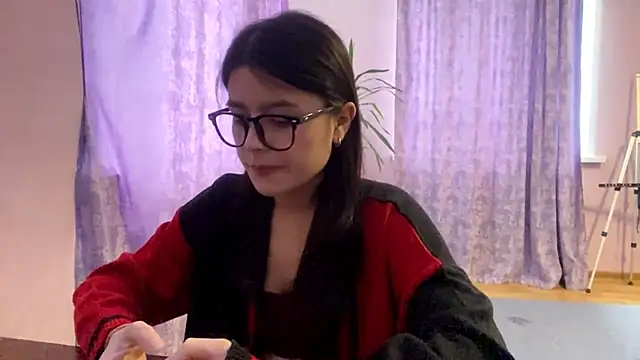 Snapshot of SaintMari chatting on 04-29-26, 01:37 SaintMari online show from 04-29-26, 01:37