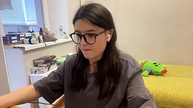 SaintMari online show from 06-29-26, 02:17