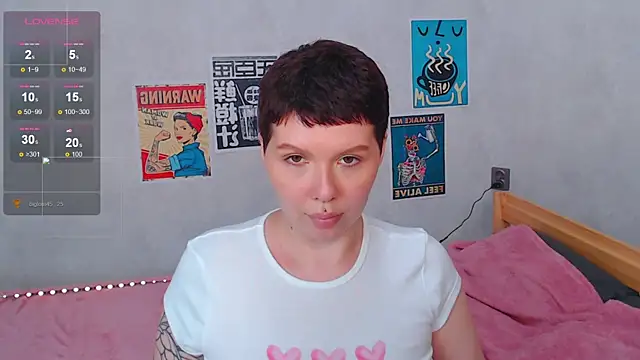 Snapshot of Elise_Day chatting on 05-15-26, 05:11 Elise Day online show from 05-15-26, 05:11