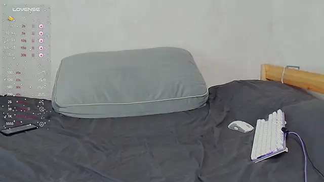 Snapshot of Elise_Day chatting on 07-01-26, 02:17 Elise Day online show from 07-01-26, 02:17
