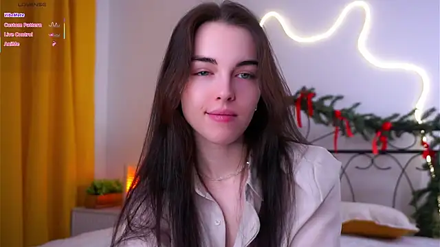 Snapshot of MirnaTellado chatting on 02-19-26, 07:11 MirnaTellado online show from 02-19-26, 07:11