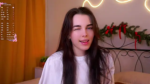 Snapshot of MirnaTellado chatting on 03-03-26, 07:10 MirnaTellado online show from 03-03-26, 07:10