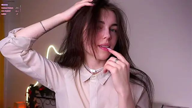 Snapshot of MirnaTellado chatting on 02-04-26, 06:03 MirnaTellado online show from 02-04-26, 06:03