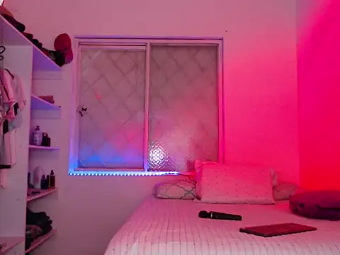 Snapshot of julieth_spencer1 chatting on 02-13-26, 01:44 julieth spencer1 online show from 02-13-26, 01:44