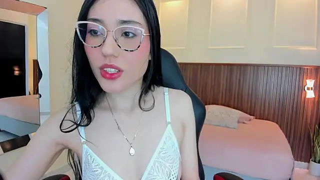 MARIE TAPNER online show from 04-17-26, 12:30