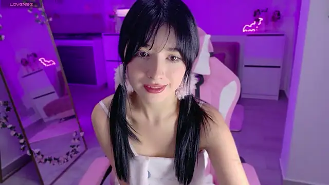 Snapshot of Blush_Marie chatting on 04-25-26, 03:20 Blush Marie online show from 04-25-26, 03:20