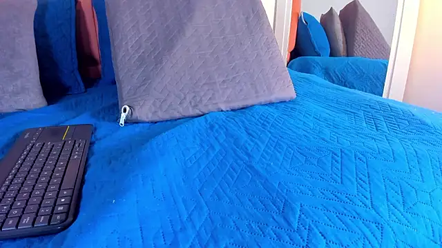 rose thompson19 online show from 02-04-26, 07:09