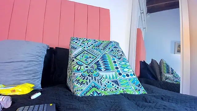 rose thompson19 online show from 02-14-26, 07:14