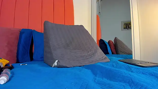 rose thompson19 online show from 04-11-26, 08:01