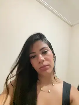 paola oliveira online show from 03-10-26, 01:04