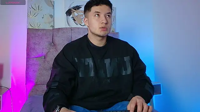 Alexander Connor online show from 04-06-26, 12:06