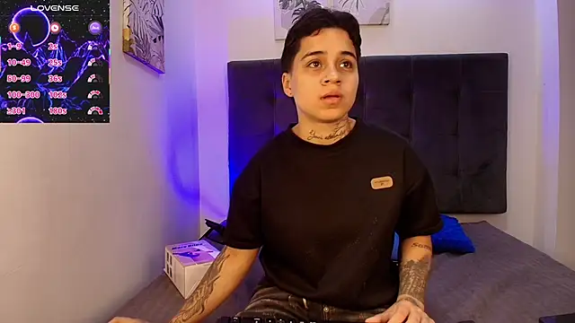 Snapshot of Parker_Noah chatting on 04-08-26, 07:59 Parker Noah online show from 04-08-26, 07:59