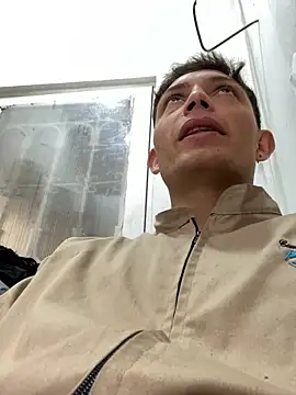 santiObrero online show from 01-16-26, 03:16