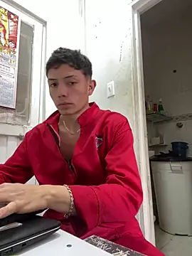 Snapshot of santiObrero chatting on 02-04-26, 04:35 santiObrero online show from 02-04-26, 04:35