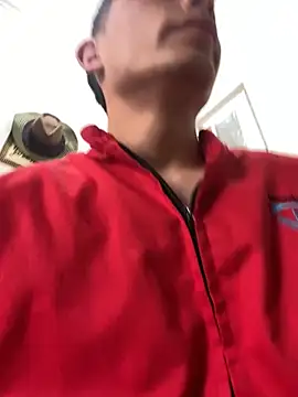 Snapshot of santiObrero chatting on 02-25-26, 03:34 santiObrero online show from 02-25-26, 03:34