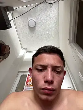 Snapshot of santiObrero chatting on 02-26-26, 07:14 santiObrero online show from 02-26-26, 07:14