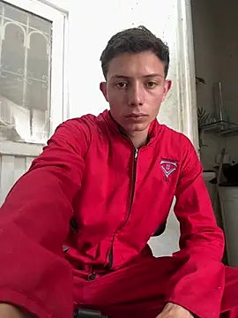 Snapshot of santiObrero chatting on 05-06-26, 04:00 santiObrero online show from 05-06-26, 04:00