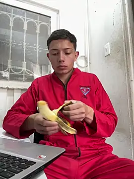 santiObrero online show from 04-17-26, 03:15