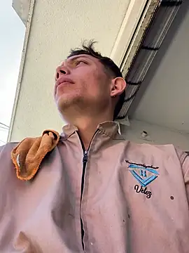 Snapshot of santiObrero chatting on 01-17-26, 03:59 santiObrero online show from 01-17-26, 03:59