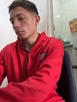 Snapshot of santiObrero chatting on 05-28-26, 04:35 santiObrero online show from 05-28-26, 04:35
