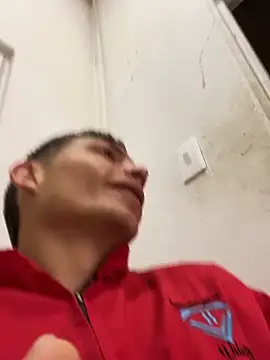 Snapshot of santiObrero chatting on 02-24-26, 04:19 santiObrero online show from 02-24-26, 04:19