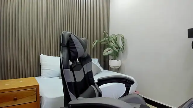 mila pinkett online show from 02-25-26, 07:14