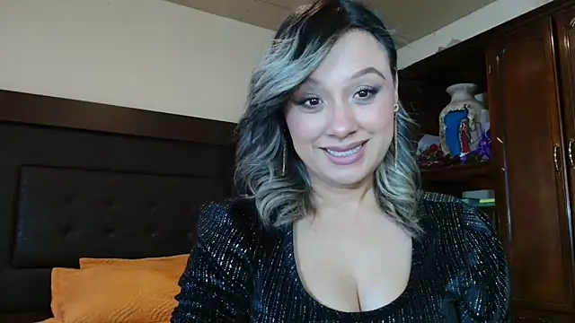 Snapshot of aitanalove_ chatting on 05-25-26, 08:40 aitanalove online show from 05-25-26, 08:40