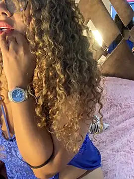 TianaRios Pink online show from 01-31-26, 07:23