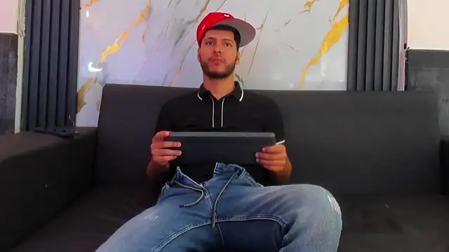 Snapshot of Angel_Villareal chatting on 02-02-26, 04:00 Angel Villareal online show from 02-02-26, 04:00