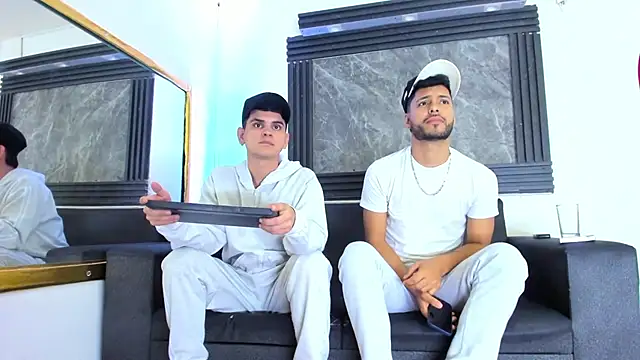 Snapshot of Angel_Villareal chatting on 02-14-26, 05:07 Angel Villareal online show from 02-14-26, 05:07