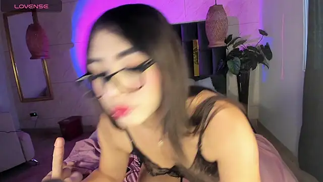 Snapshot of sophia_willliamss chatting on 03-04-26, 12:13 sophia willliamss online show from 03-04-26, 12:13