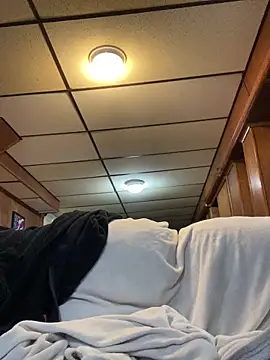 Snapshot of givemeabreak34 chatting on 02-06-26, 07:32 givemeabreak34 online show from 02-06-26, 07:32