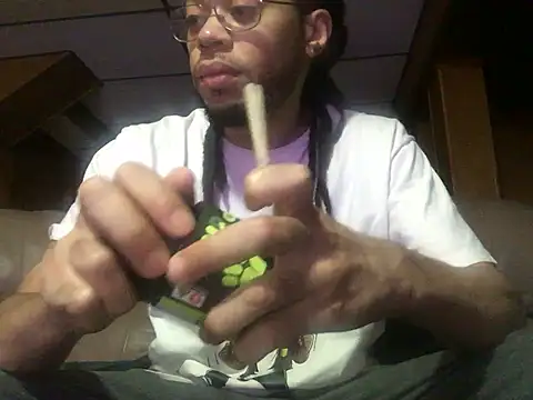 Snapshot of givemeabreak34 chatting on 01-17-26, 10:57 givemeabreak34 online show from 01-17-26, 10:57