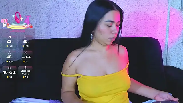 Girls Beach aws online show from 03-03-26, 04:08