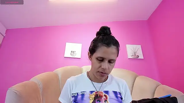 mitzukywinteer online show from 02-25-26, 07:25